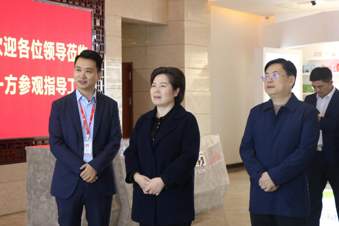 Ilmyy6CzFF.png Ilmyy6CzFF.png